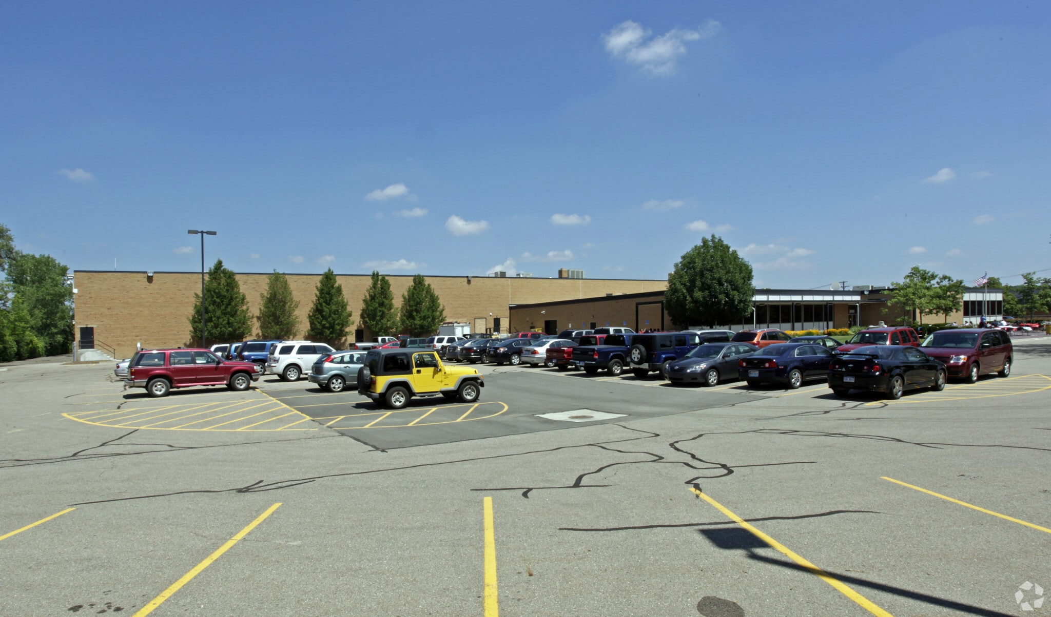 3000 W 14 Mile Rd, Royal Oak, MI for Rent