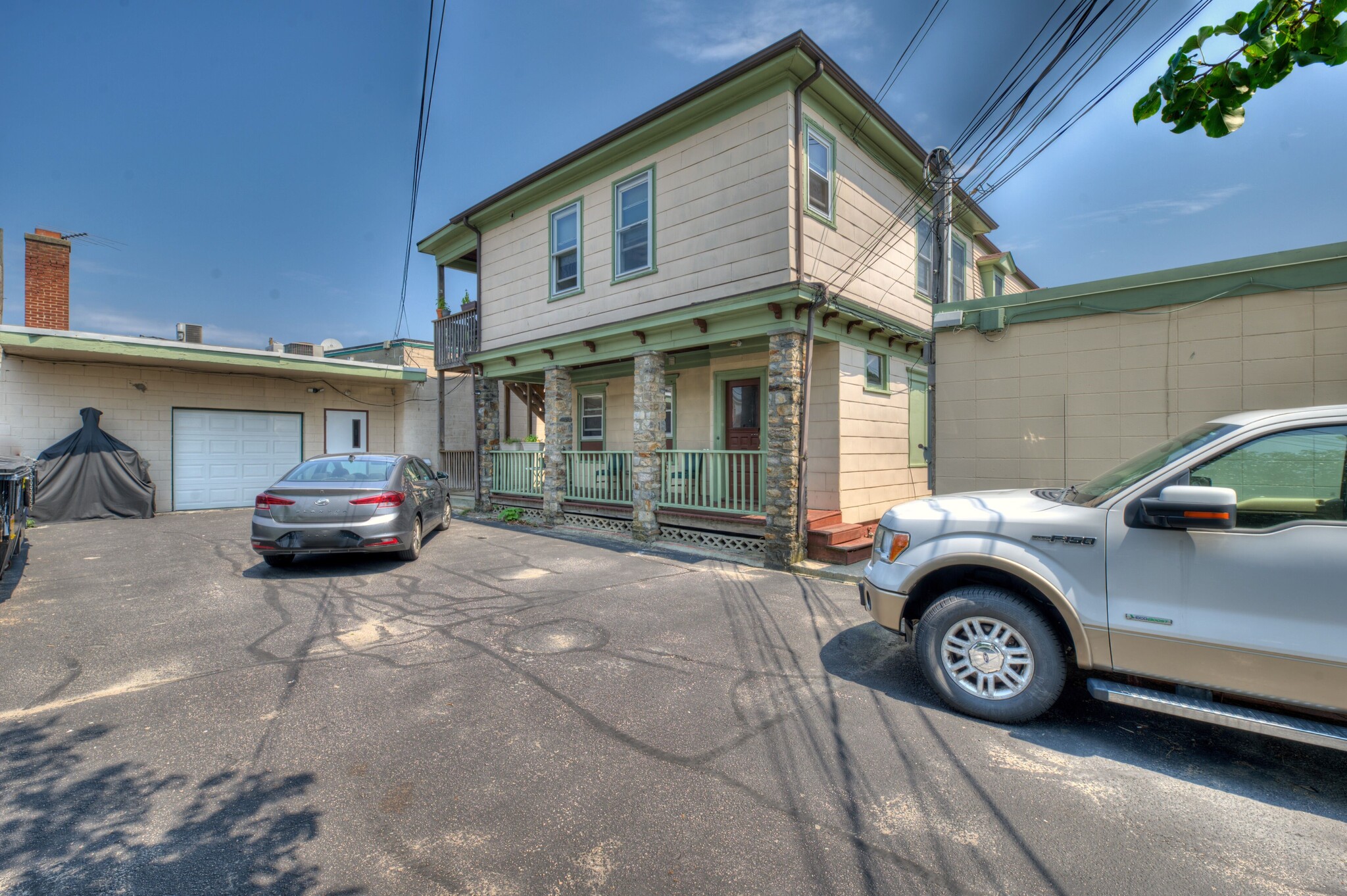 575-589 Main St, East Greenwich, RI for Sale
