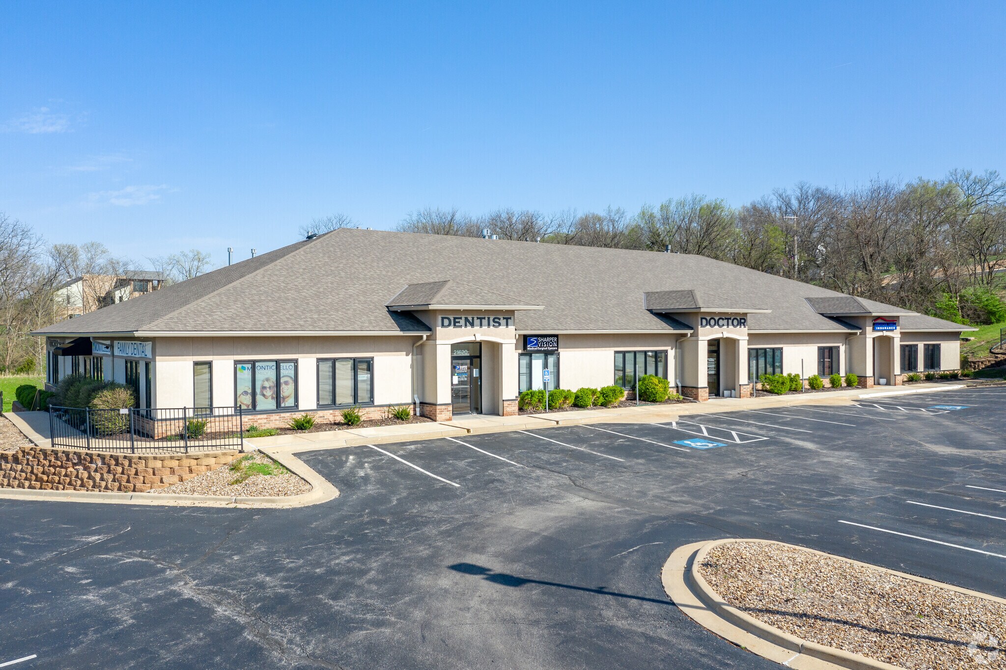 21620-21628 Midland Dr, Shawnee, KS for Sale