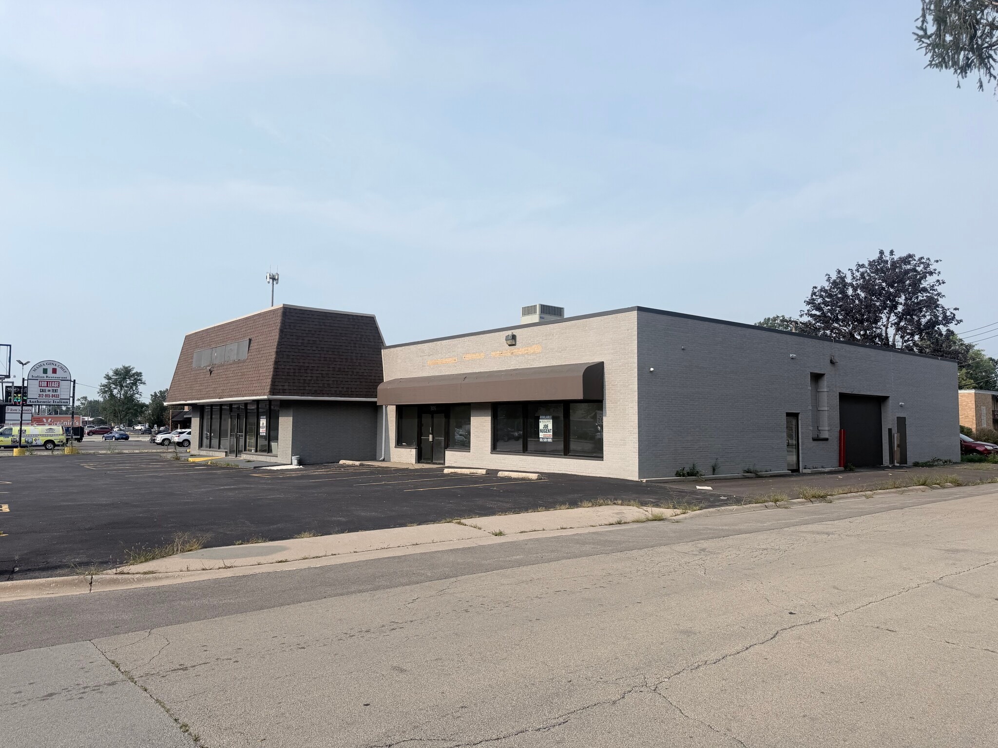 305-325 S Kennedy Dr, Bradley, IL for Rent