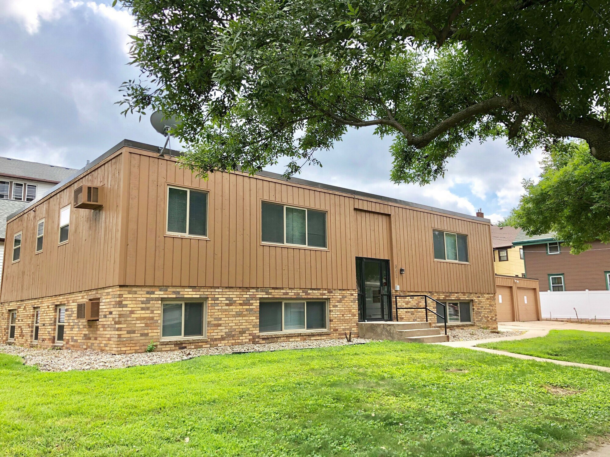 301 W 18th St, Sioux Falls, SD for Sale