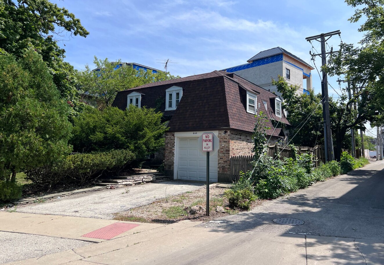444 Elm Pl, Highland Park, IL for Sale
