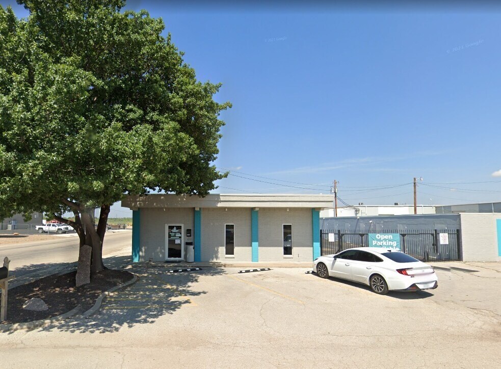 3901 Ben Ficklin Rd, San Angelo, TX for Rent