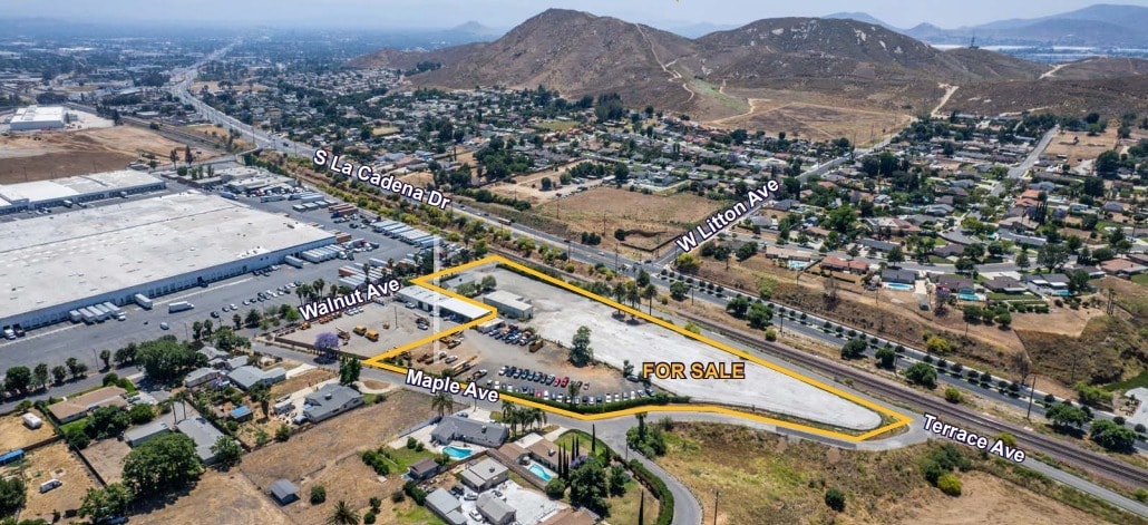21600 Walnut Ave, Grand Terrace, CA for Sale
