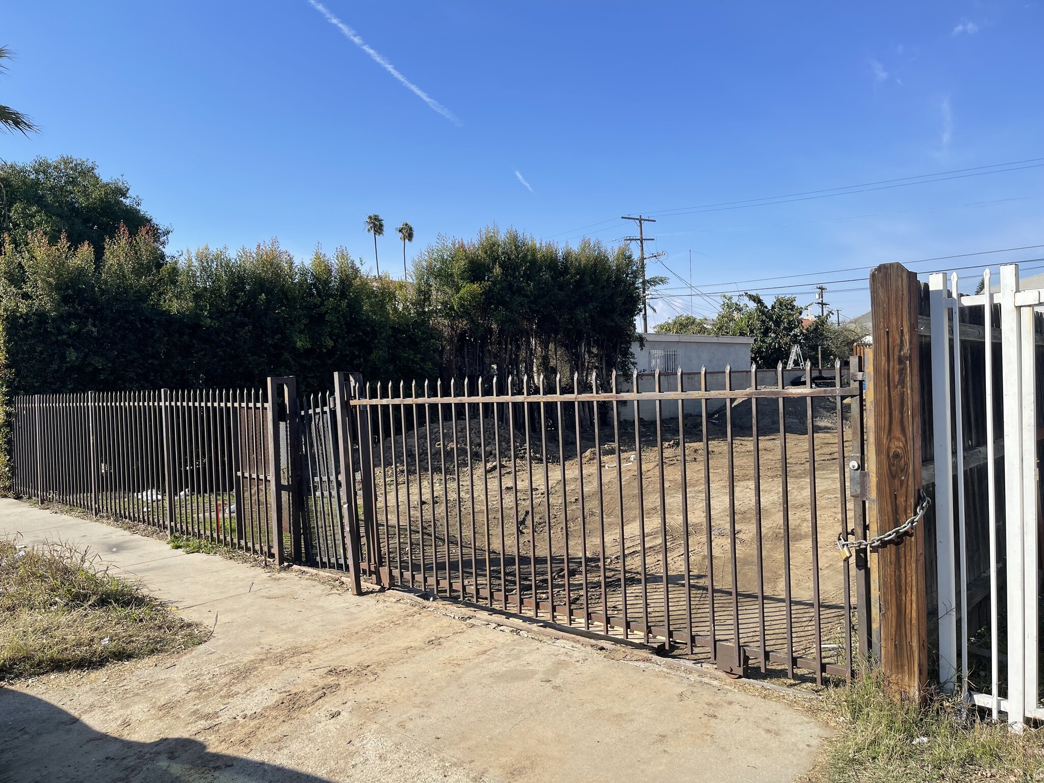 1261 W 35th Pl, Los Angeles, CA for Sale