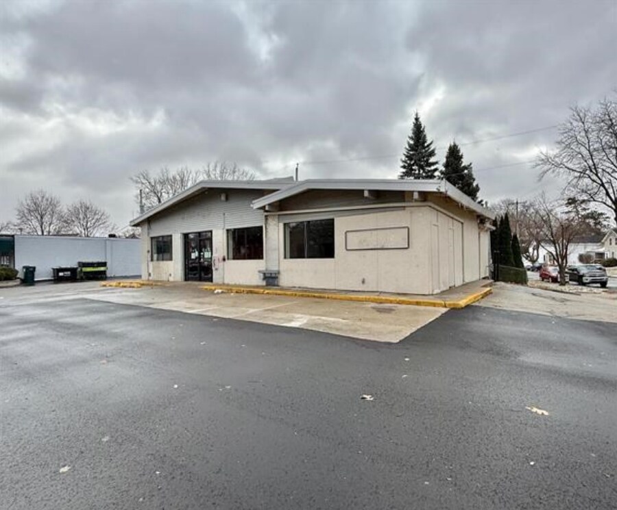 313 Madison Ave, Fort Atkinson, WI for Sale