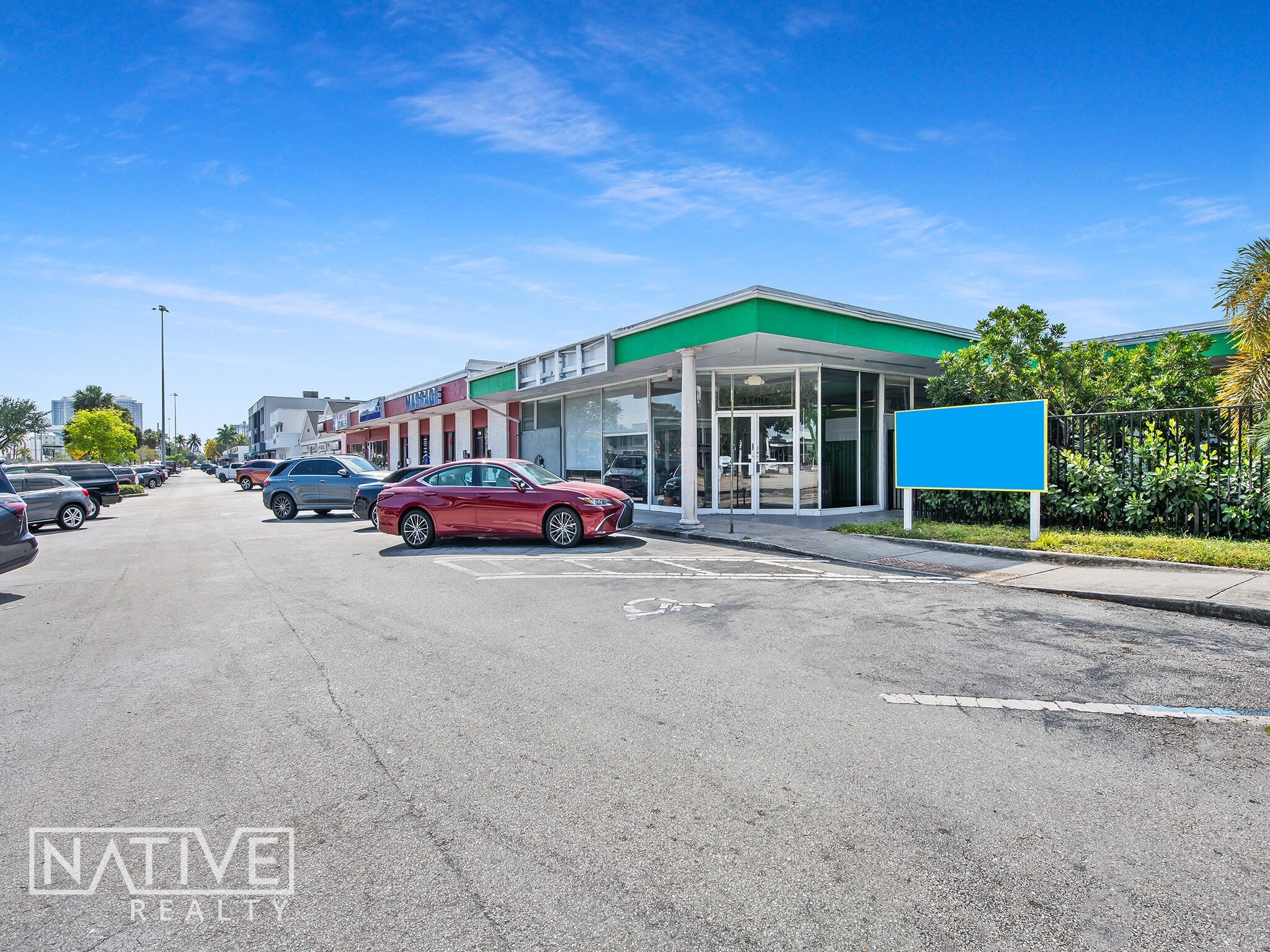2700 E Oakland Park Blvd, Fort Lauderdale, FL for Sale