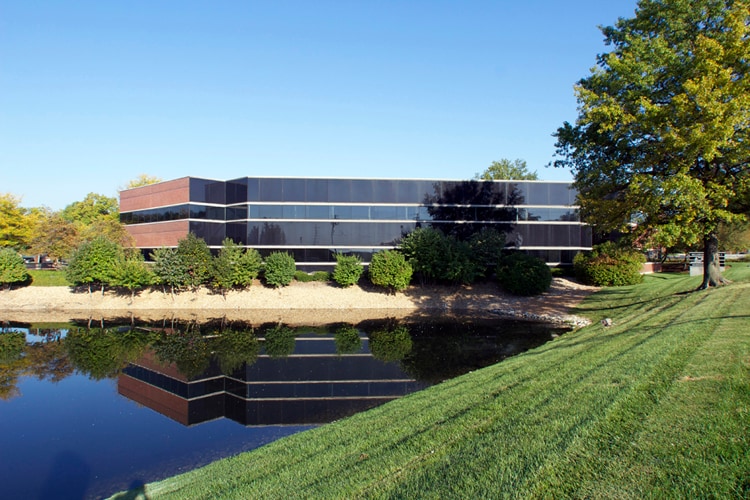 1066 Executive Parkway Dr, Creve Coeur, MO for Rent