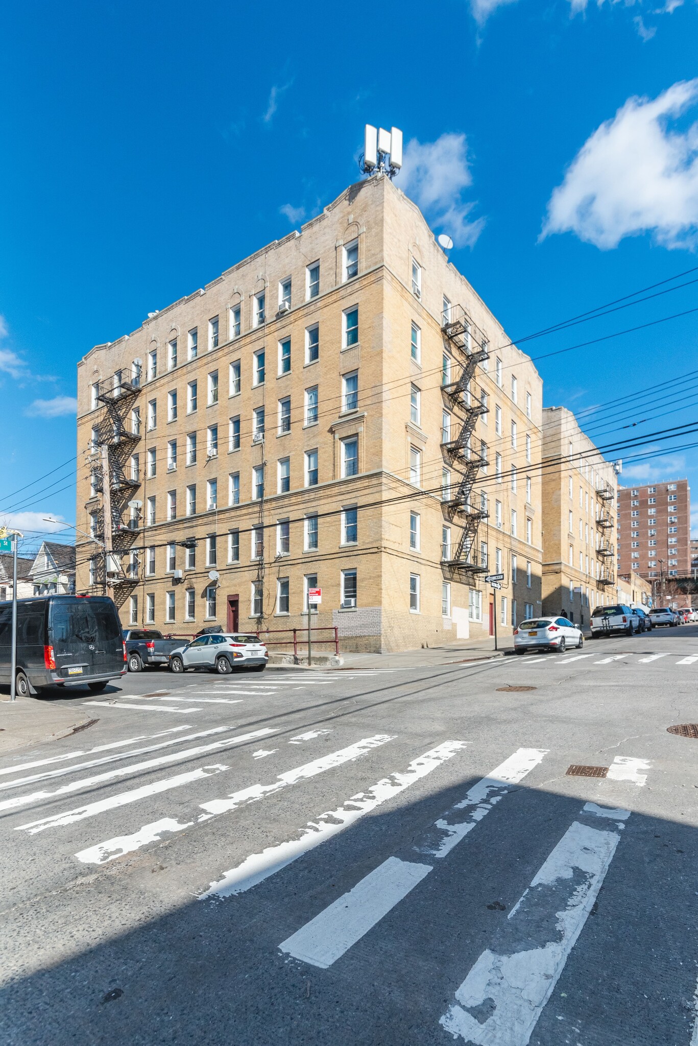 679 Magenta St, Bronx, NY for Sale