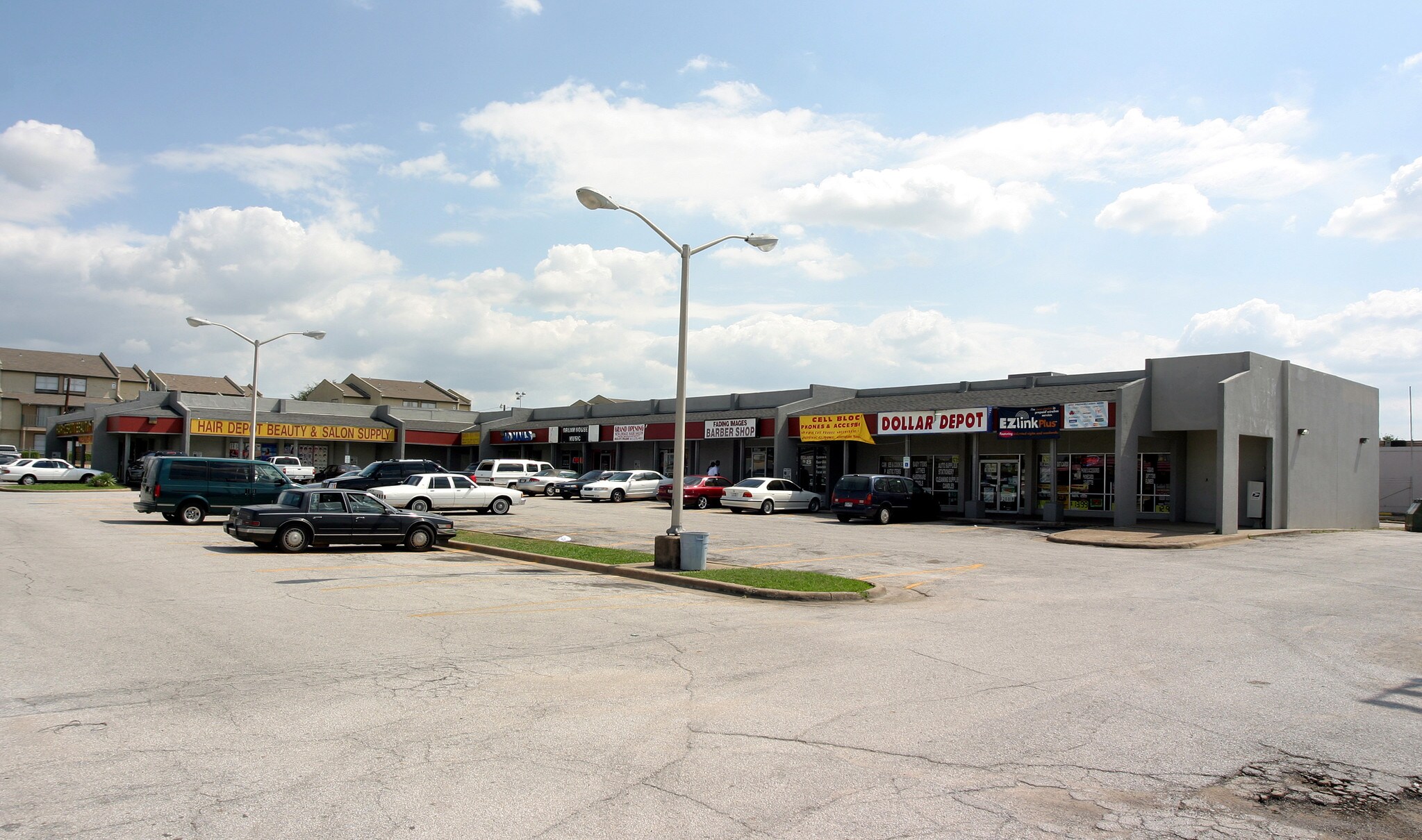 904-932 E Arkansas Ln, Arlington, TX for Rent
