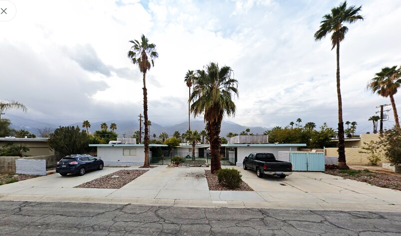 571 Desert Way, Palm Springs, CA for Sale