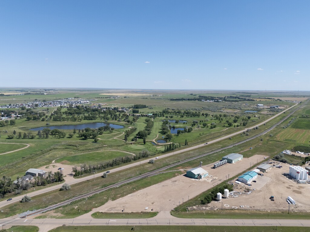 184075 7 Street East, Brooks, AB for Sale