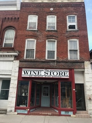 Napanee, ON Apartments - 41 Dundas St E