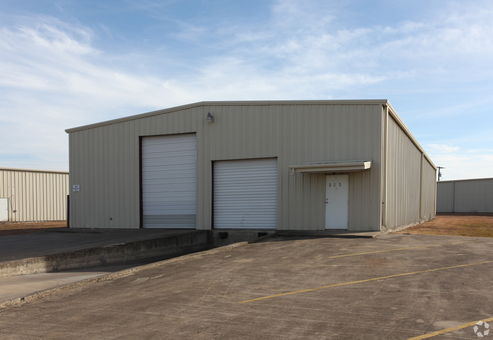 305 Industrial Dr, Forney, TX for Rent