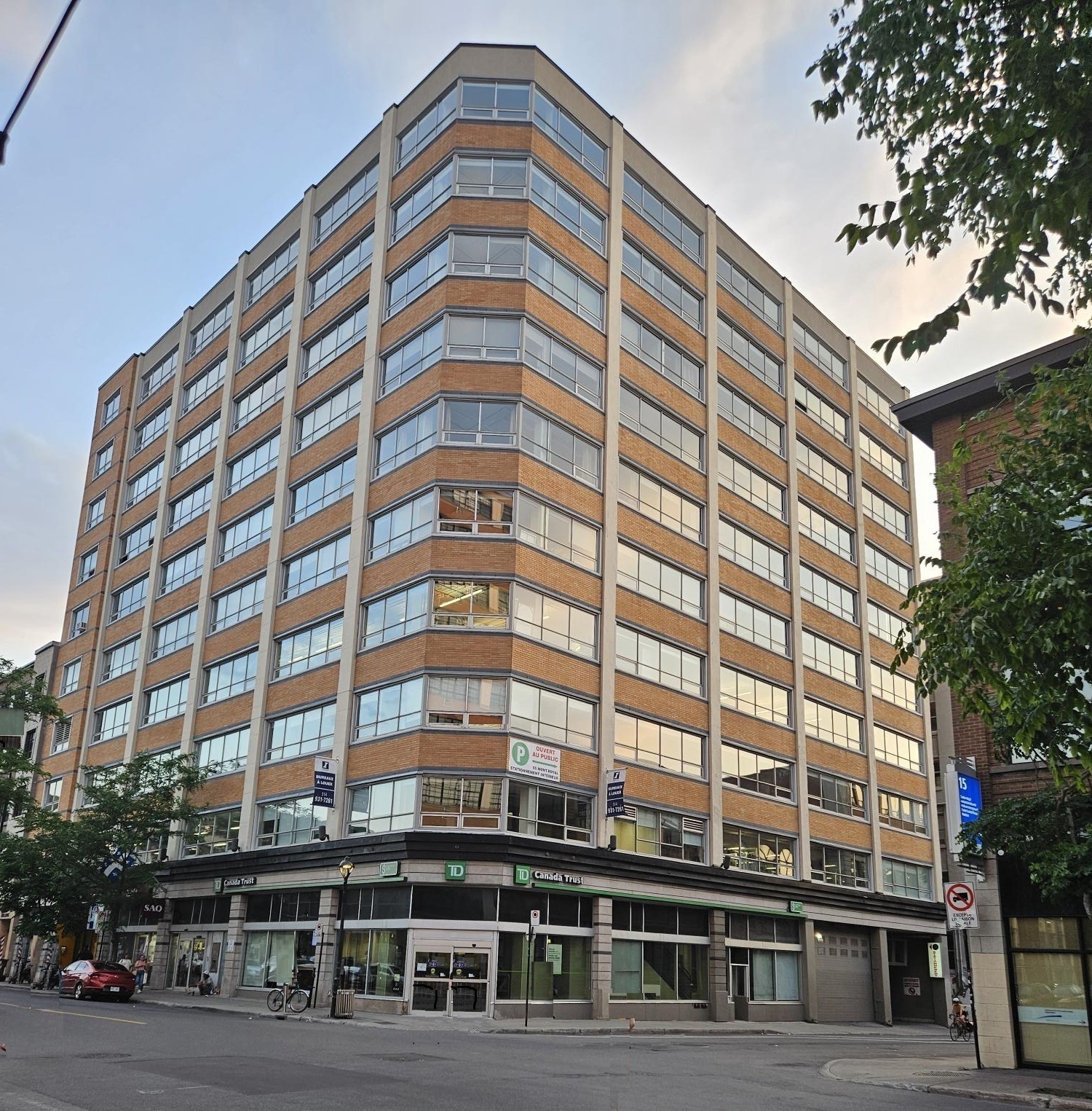 51-69 Av du Mont-Royal O, Montréal, QC for Rent