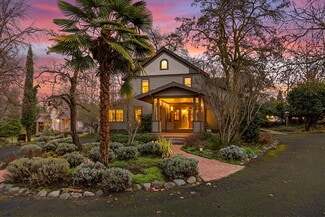 Ashland, OR Hospitality - 668 N Main St