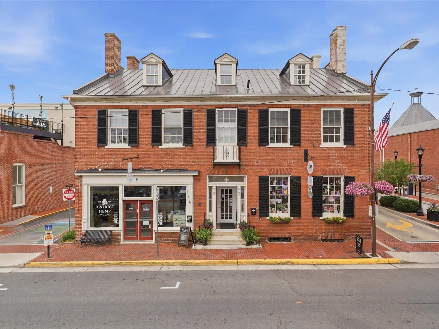 9-11 W Market St, Leesburg, VA for Rent