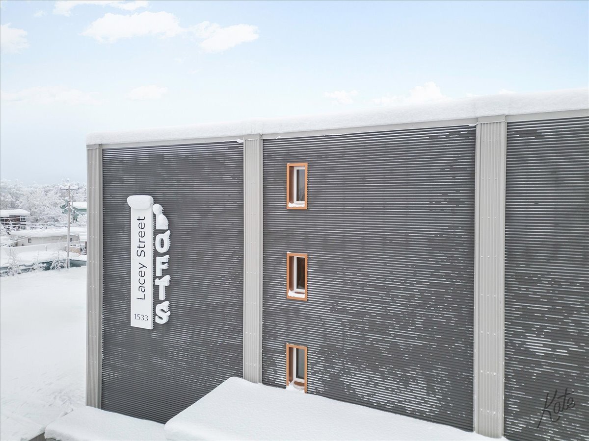 1533 Lacey St, Fairbanks, AK for Sale