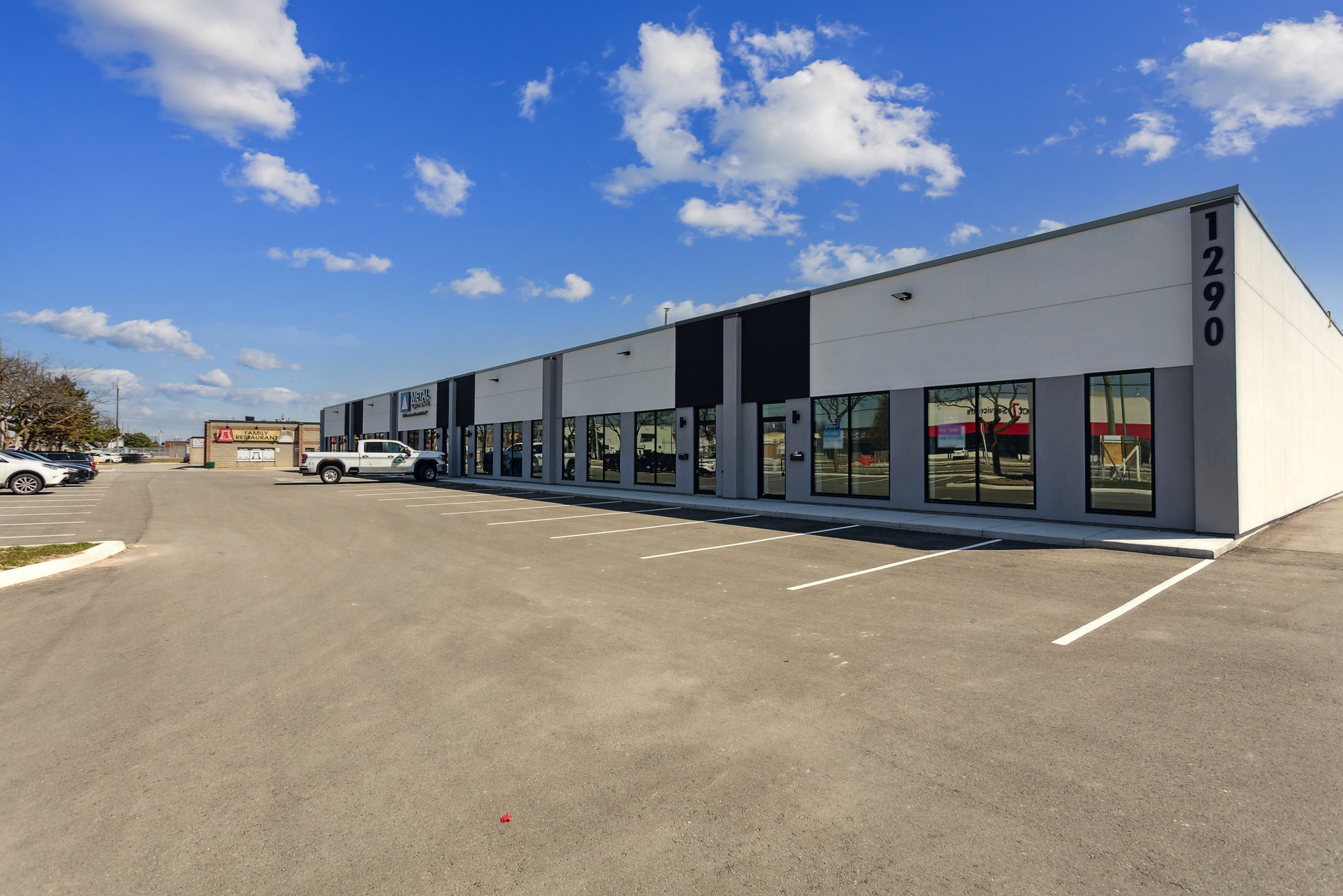 1290 Speers Rd, Oakville, ON for Rent