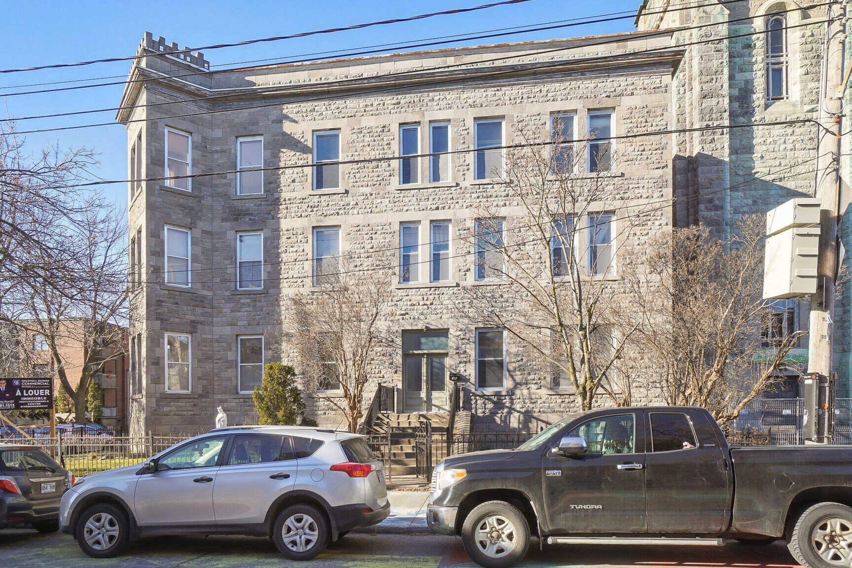 215 St De Castelnau E, Montréal, QC for Rent
