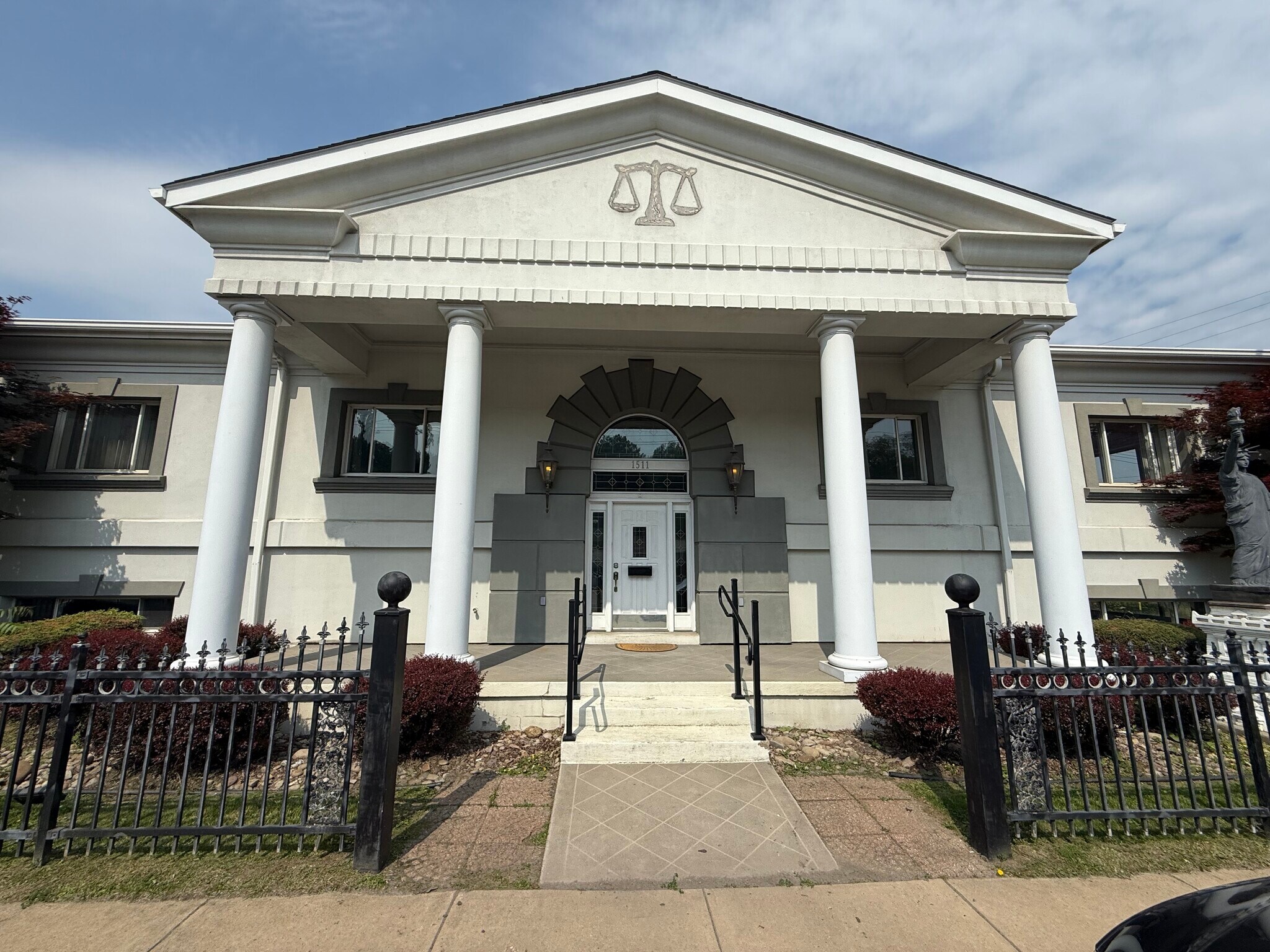 1511 Commerce St, Wellsburg, WV for Rent