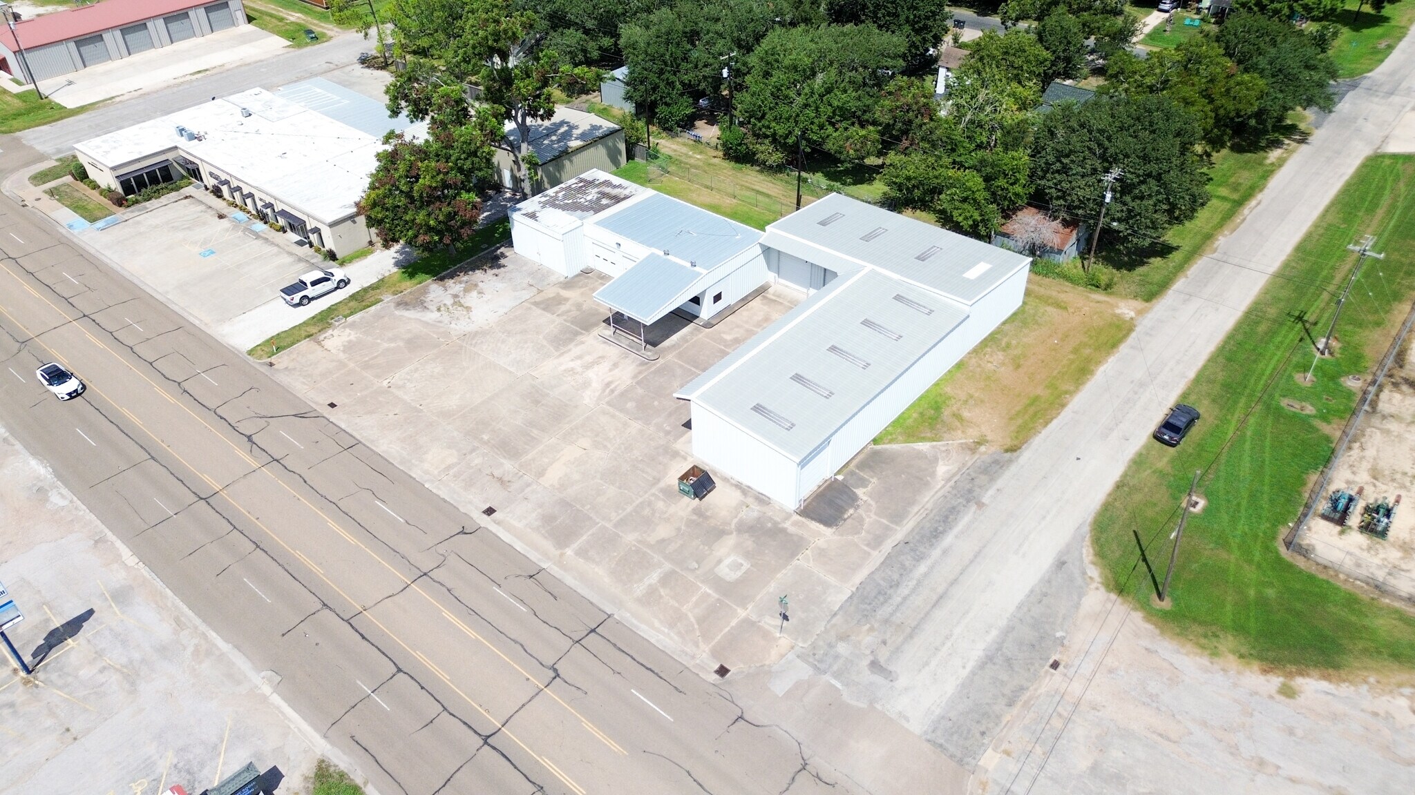 619 E Jackson St, El Campo, TX for Sale