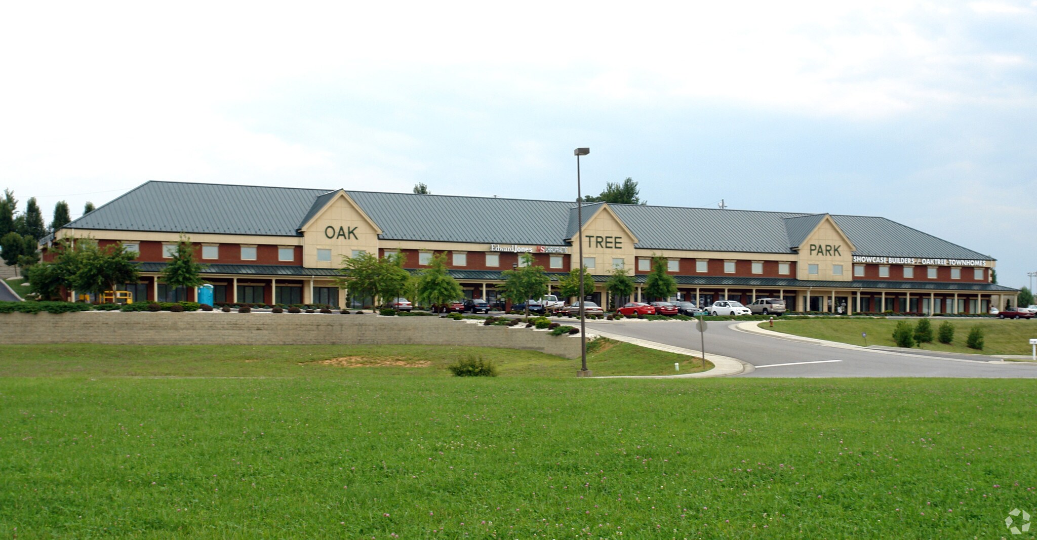 100-256 Oaktree Blvd, Christiansburg, VA for Rent