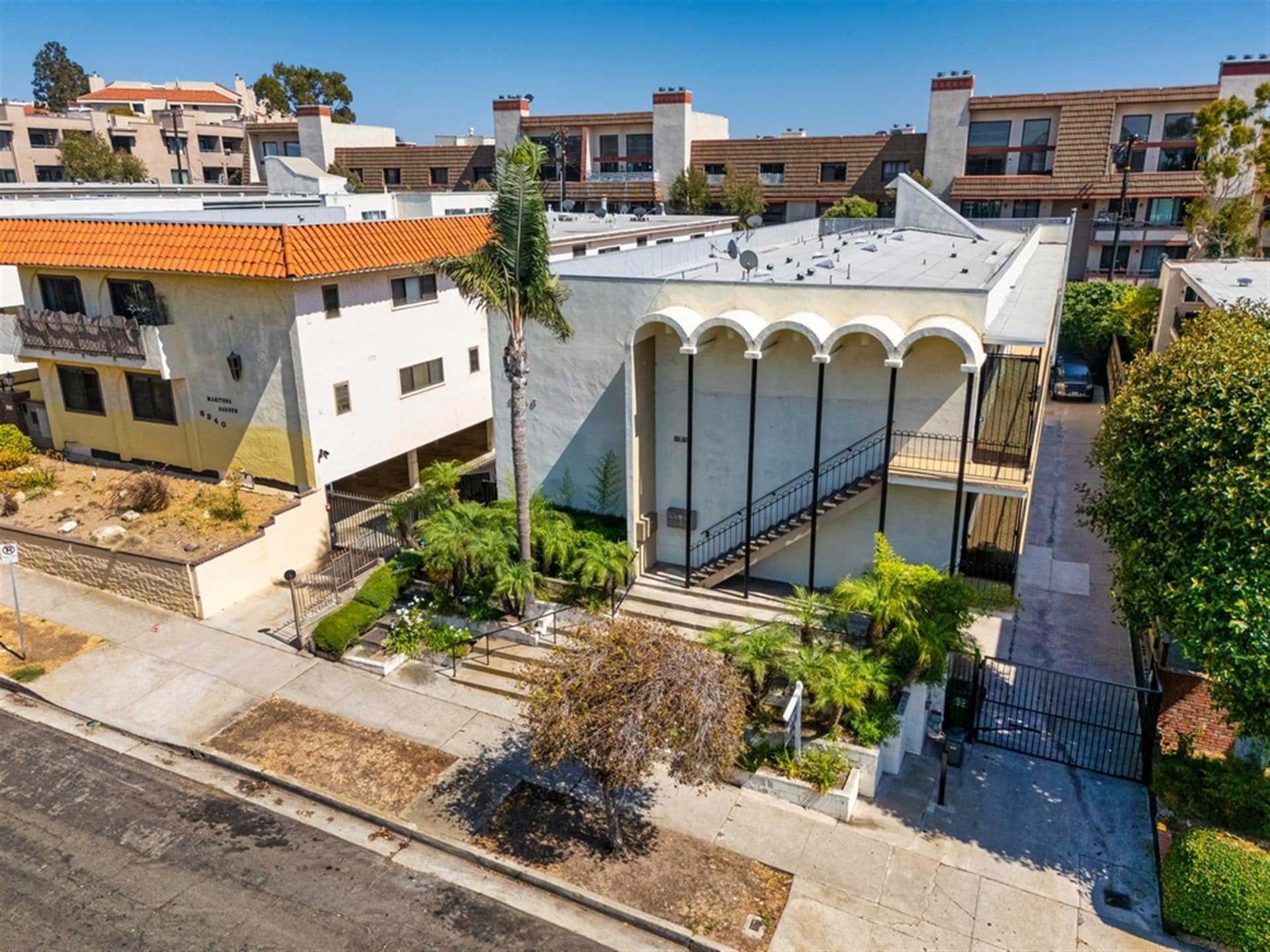 8346 Manitoba St, Playa Del Rey, CA for Sale