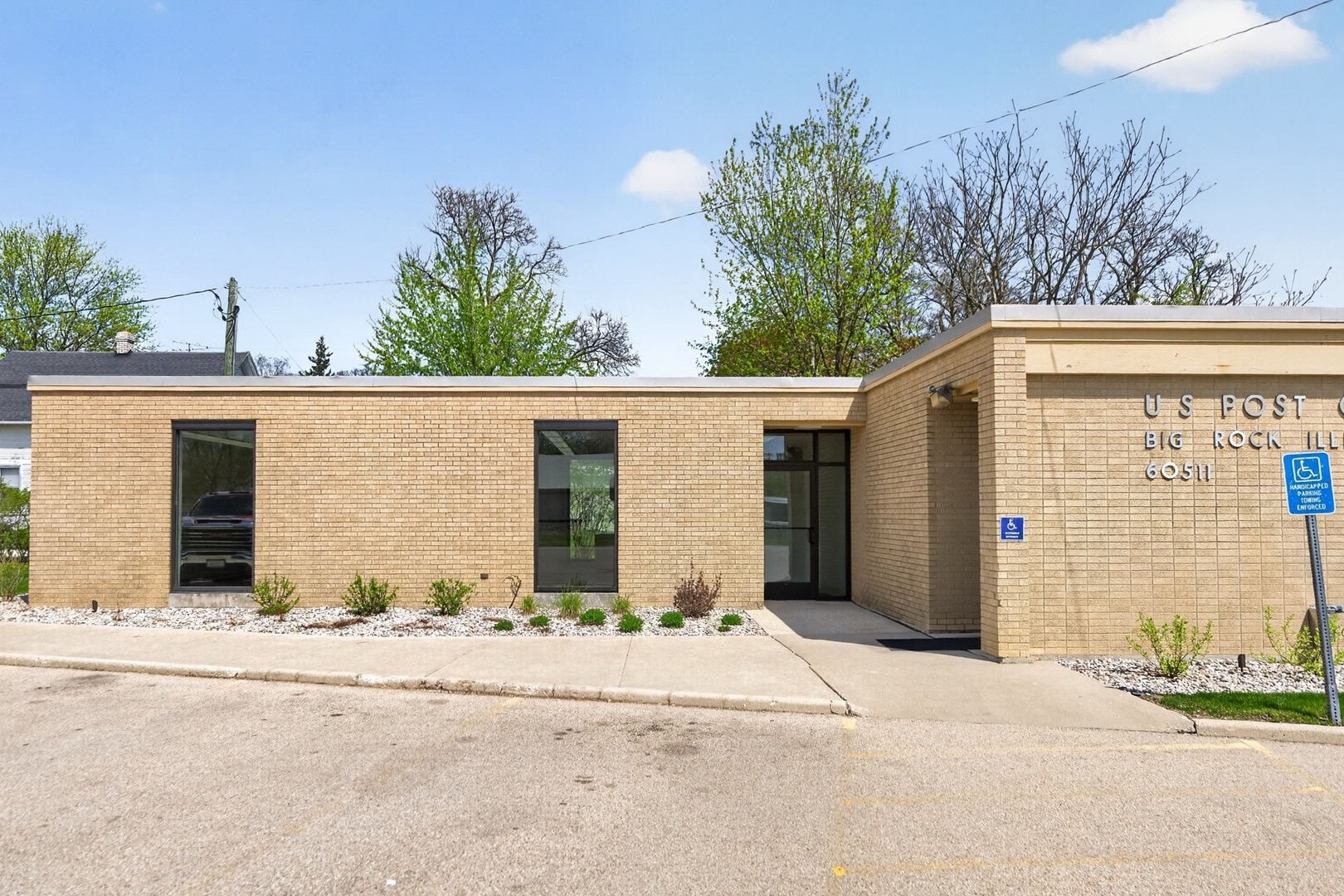 100 E First St, Big Rock, IL for Rent