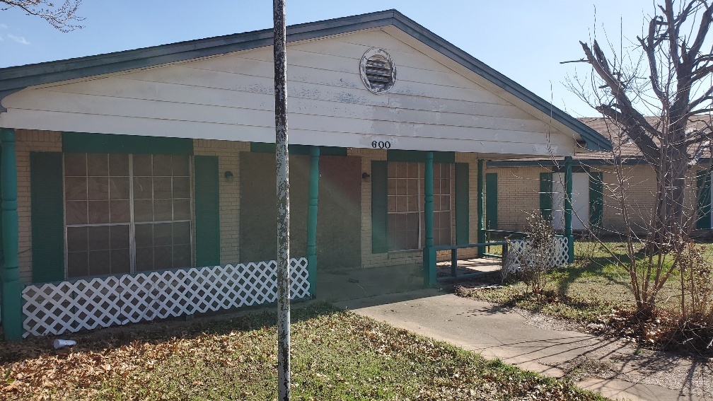 600 E California Ave, Walters, OK for Sale