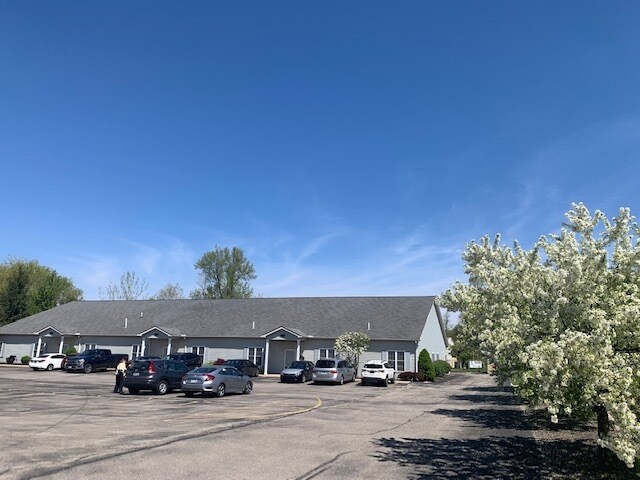 370-378 Blackbrook Rd, Painesville, OH for Rent