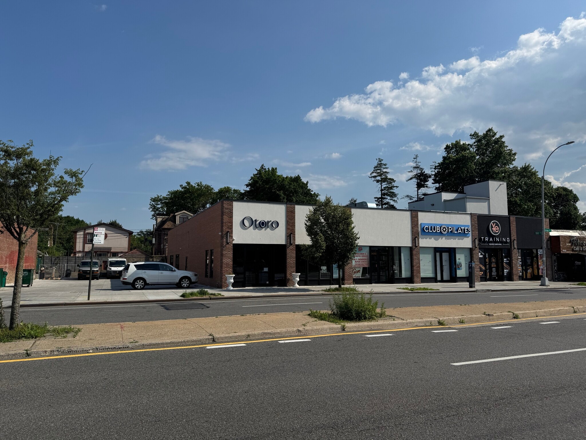 179-24-179-28 Union Tpke, Fresh Meadows, NY for Rent
