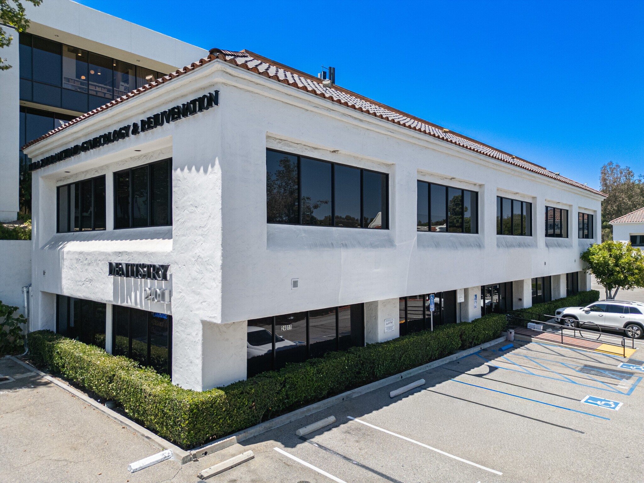 24011 Ventura Blvd, Calabasas, CA for Rent
