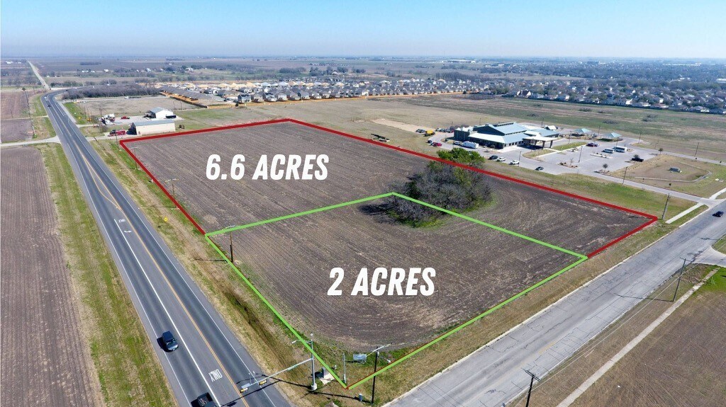 709 Carlos G Parker Blvd NW, Taylor, TX for Sale