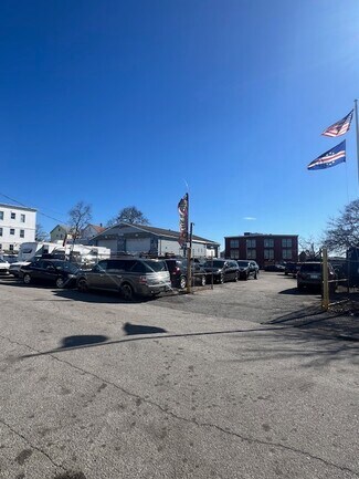 Pawtucket, RI undefined - 102 Esten Ave