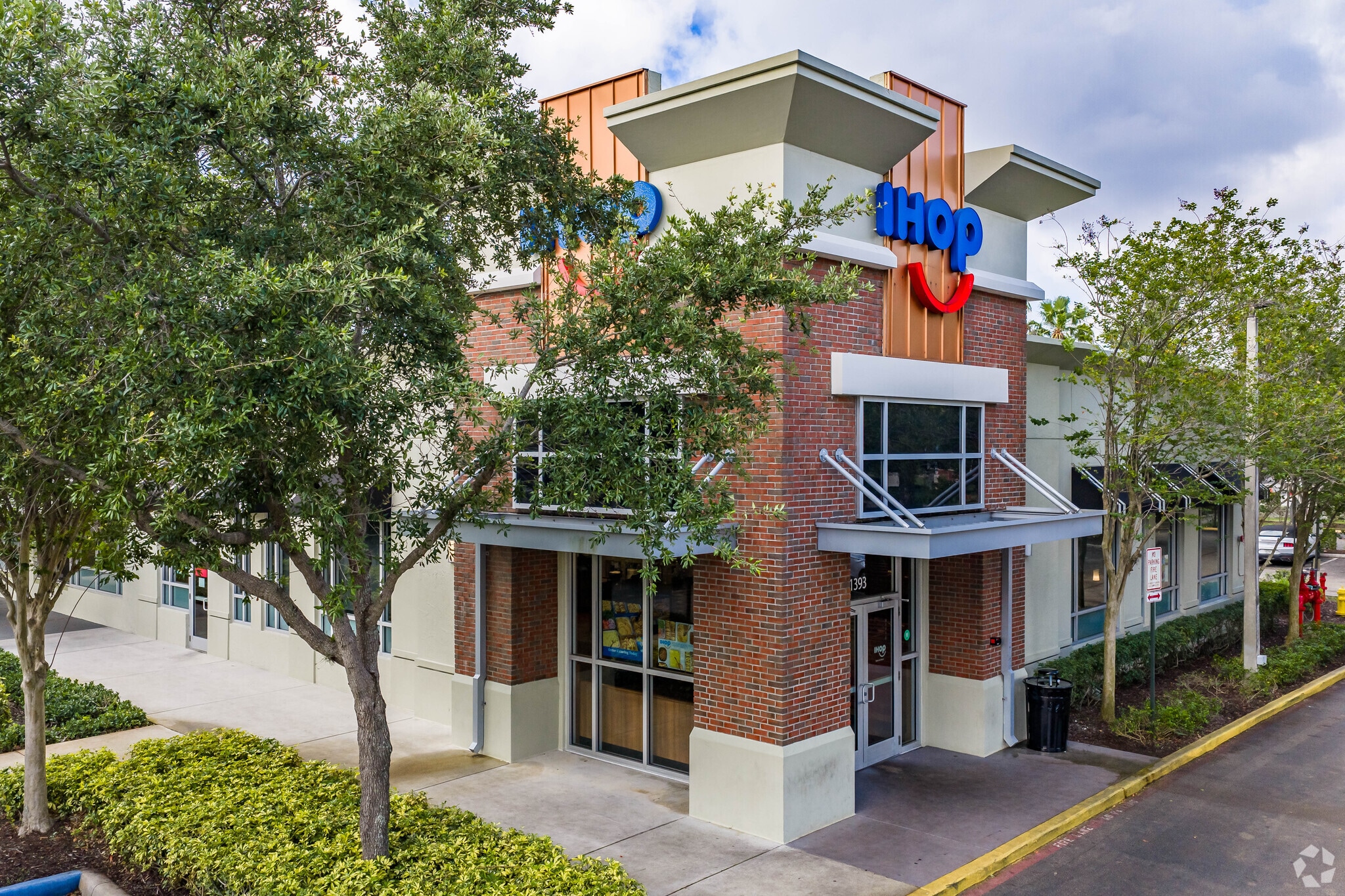 1393 S University Dr, Plantation, FL for Rent