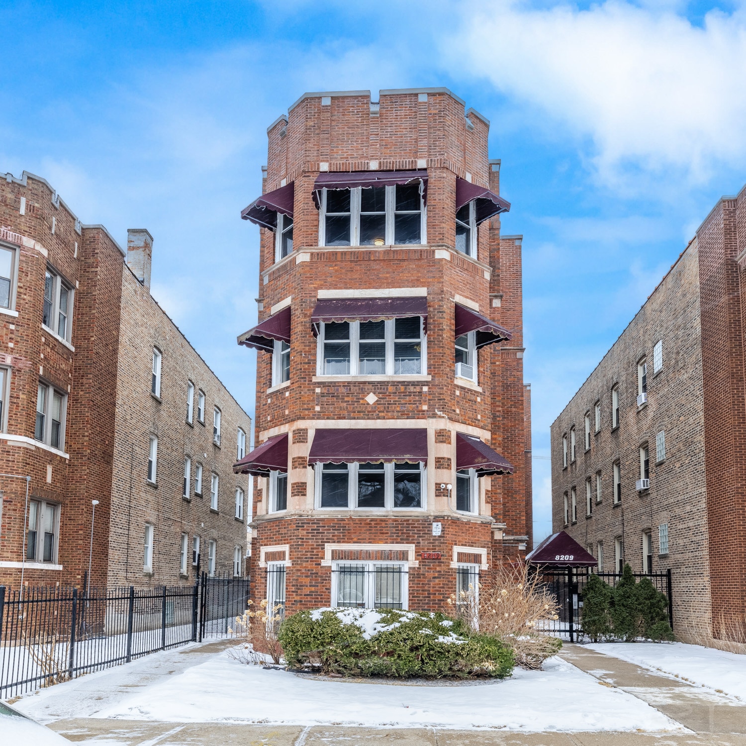 8209 S Evans Ave, Chicago, IL for Sale
