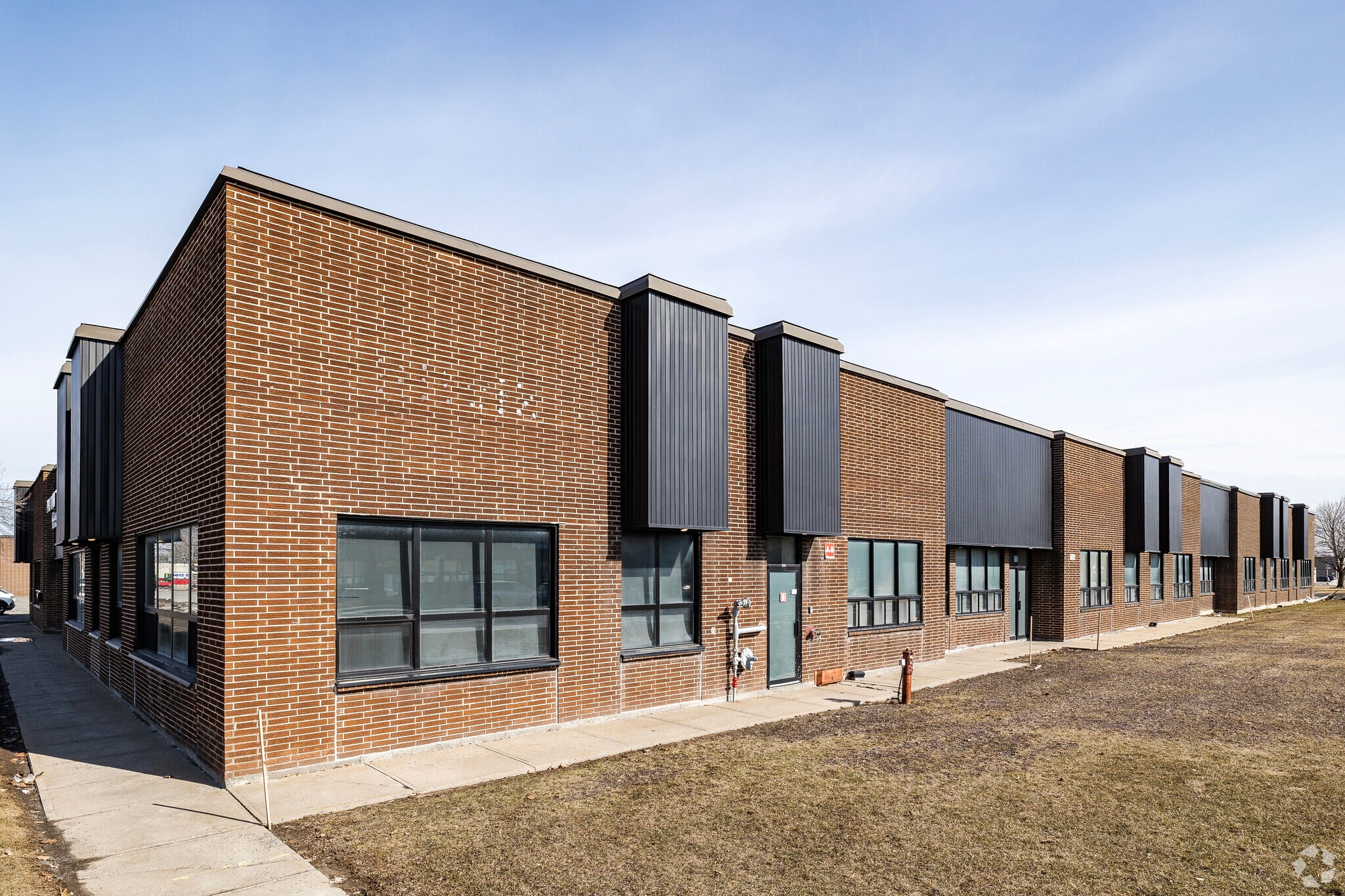 825 Rue Tecumseh, Dollard-des-Ormeaux, QC for Rent