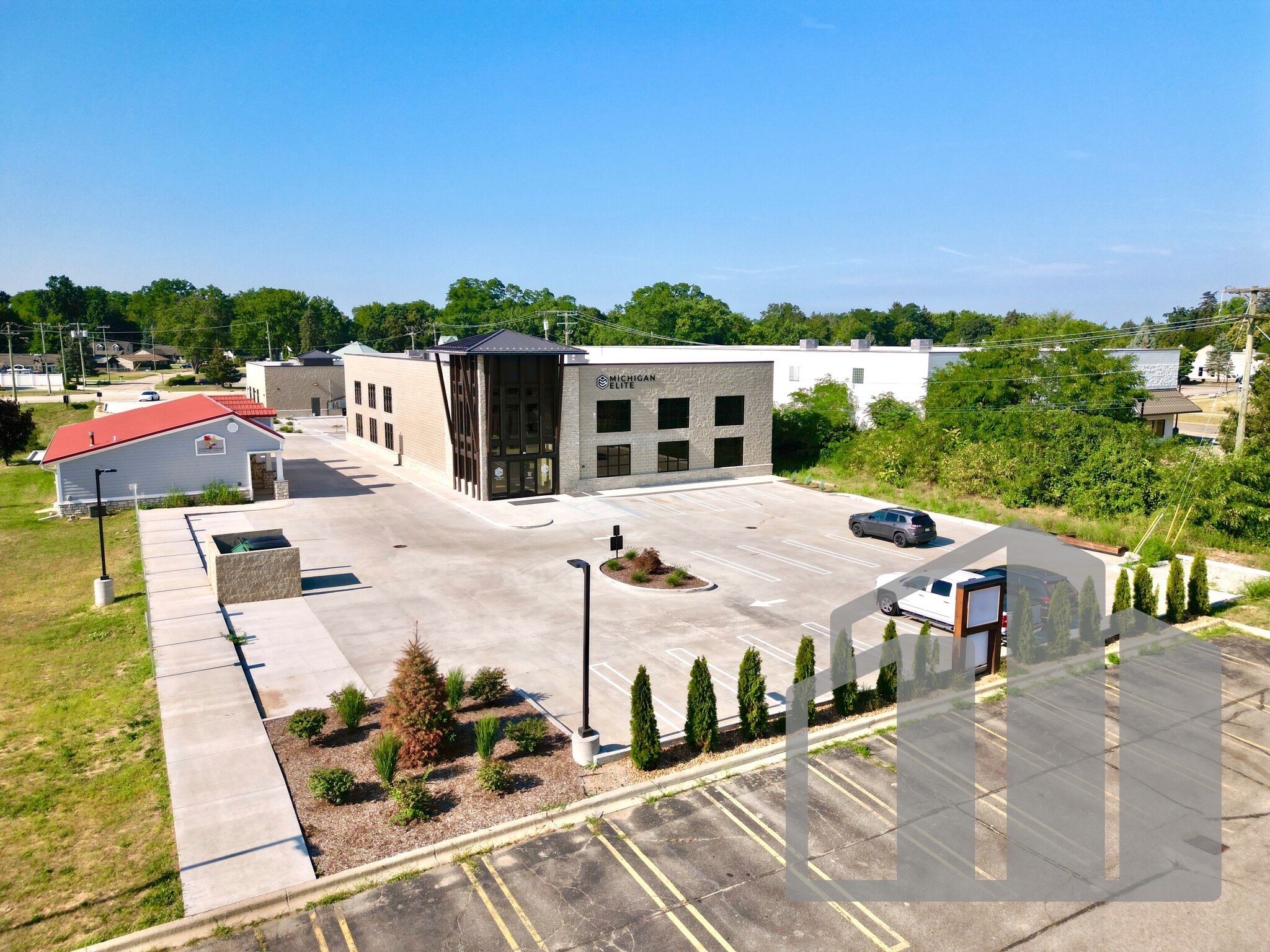 10555 Grand River Ave, Brighton, MI for Rent