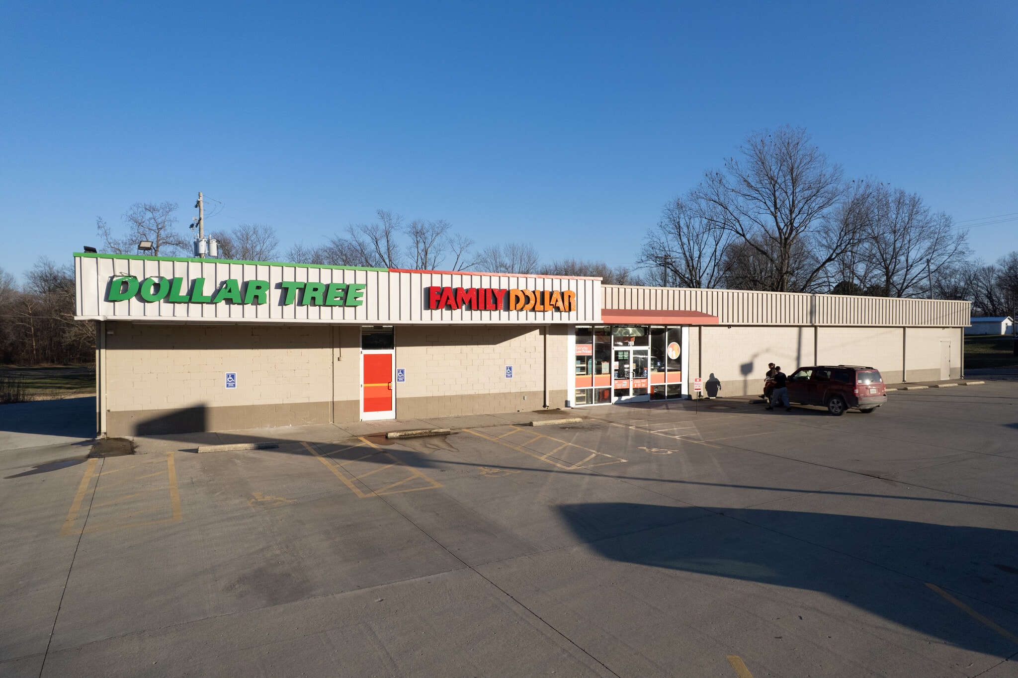 709 N Court St, Grayville, IL for Sale