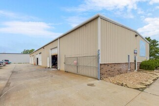 Parkville, MO undefined - 6320 NW Kelly Dr