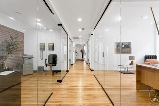 Montréal, QC Office - 417-419 Rue Saint-Pierre