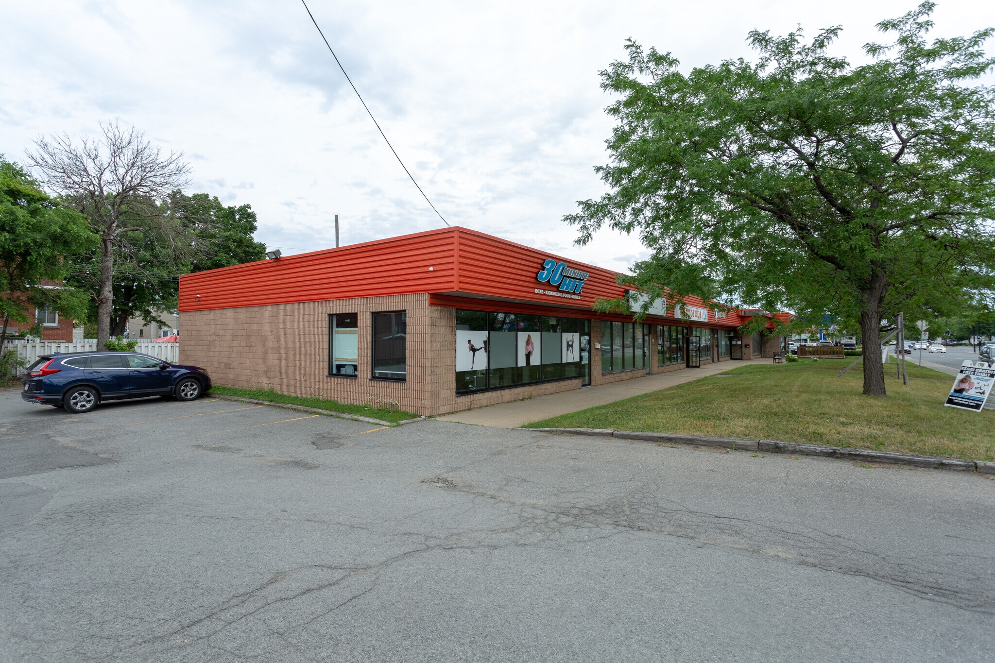 7751-7911 Boul Roi-René, Montréal, QC for Rent