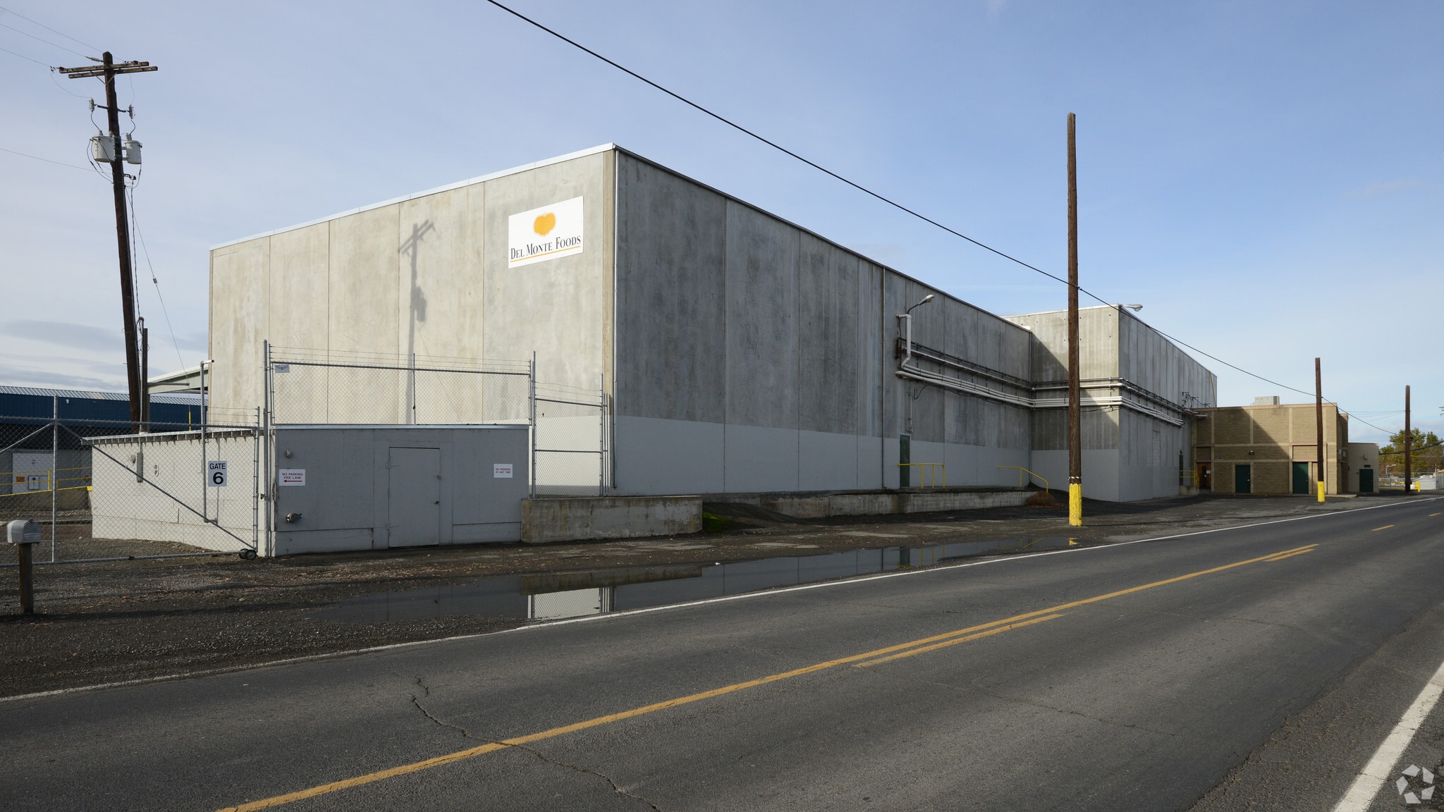6130 Yakima Valley Hwy, Wapato, WA for Sale