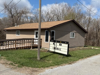 Energy, IL Veterinarian/Kennel - 631 N Pershing St