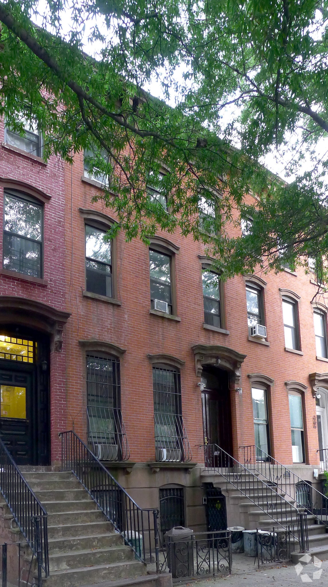 118 Saint James Pl, Brooklyn, NY for Sale