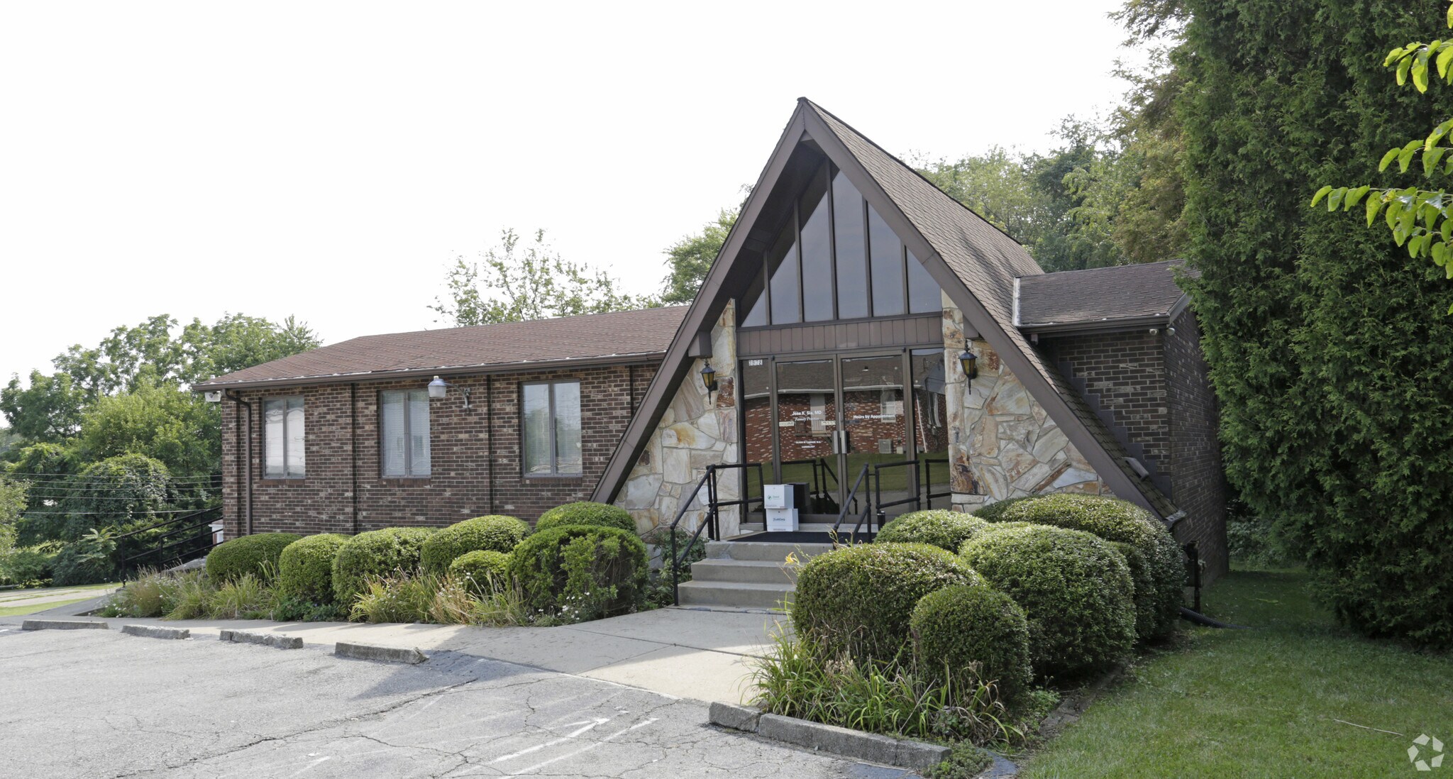2285 Brodhead Rd Aliquippa, PA 15001 Office Property for Sale on
