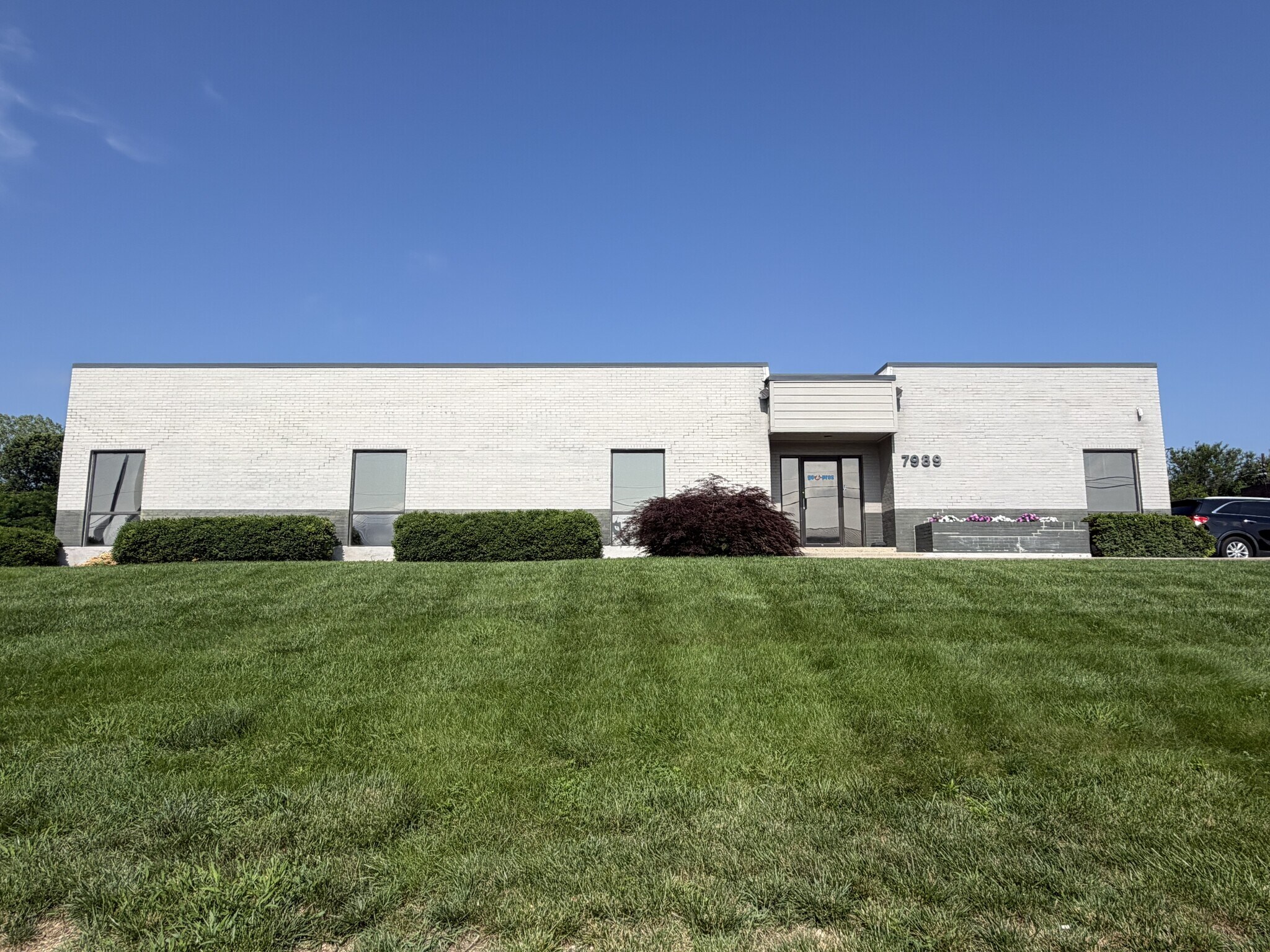 7989 S Suburban Rd, Centerville, OH for Sale