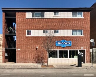 Chicago, IL Apartments - 2944 W Devon Ave