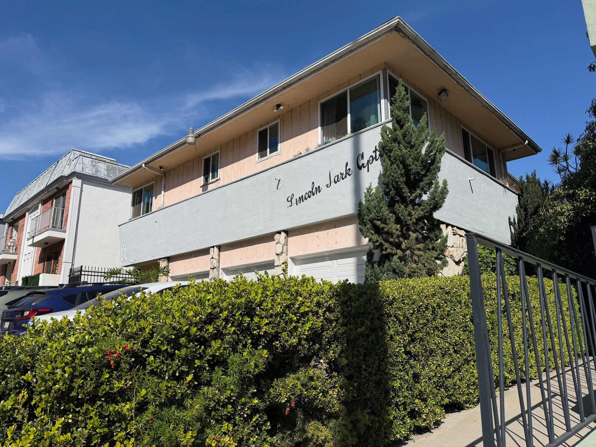 1129 Lincoln Blvd, Santa Monica, CA for Sale